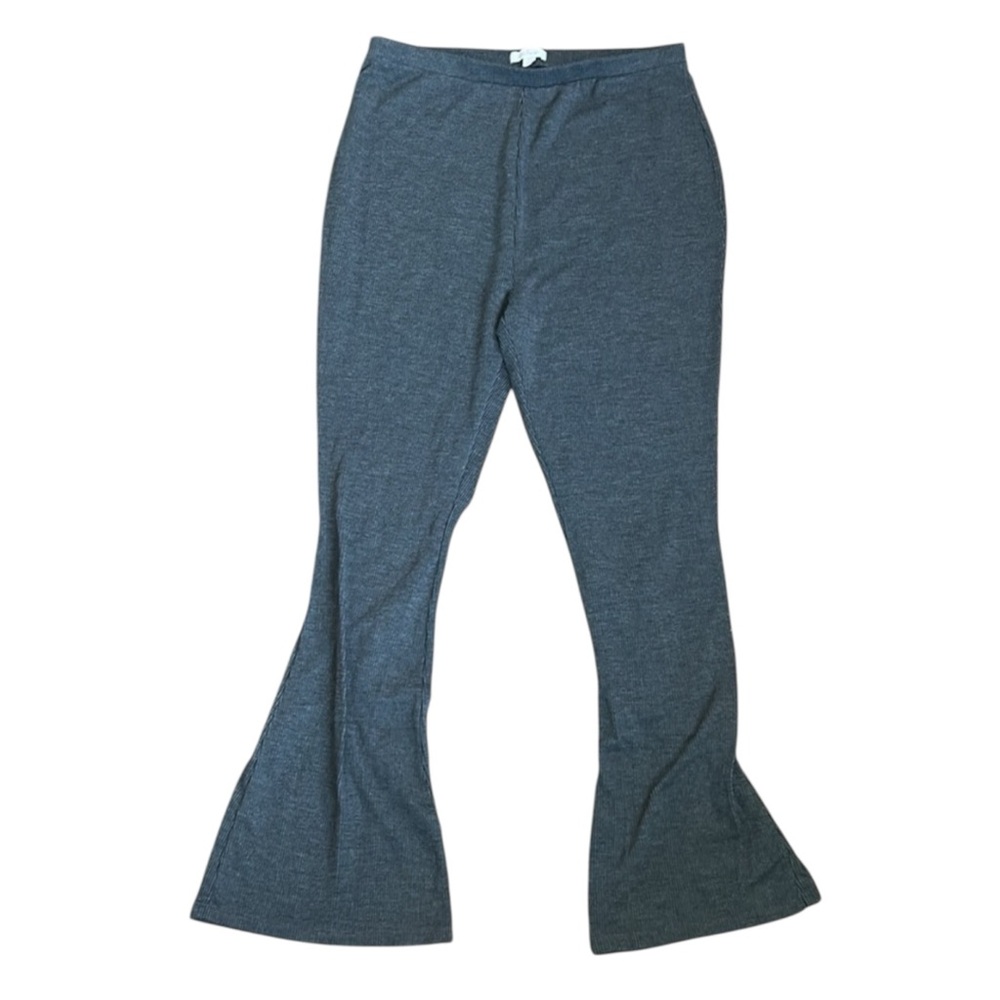 3/$20 Colsie Ribbed Gray Flare Leggings Size Large